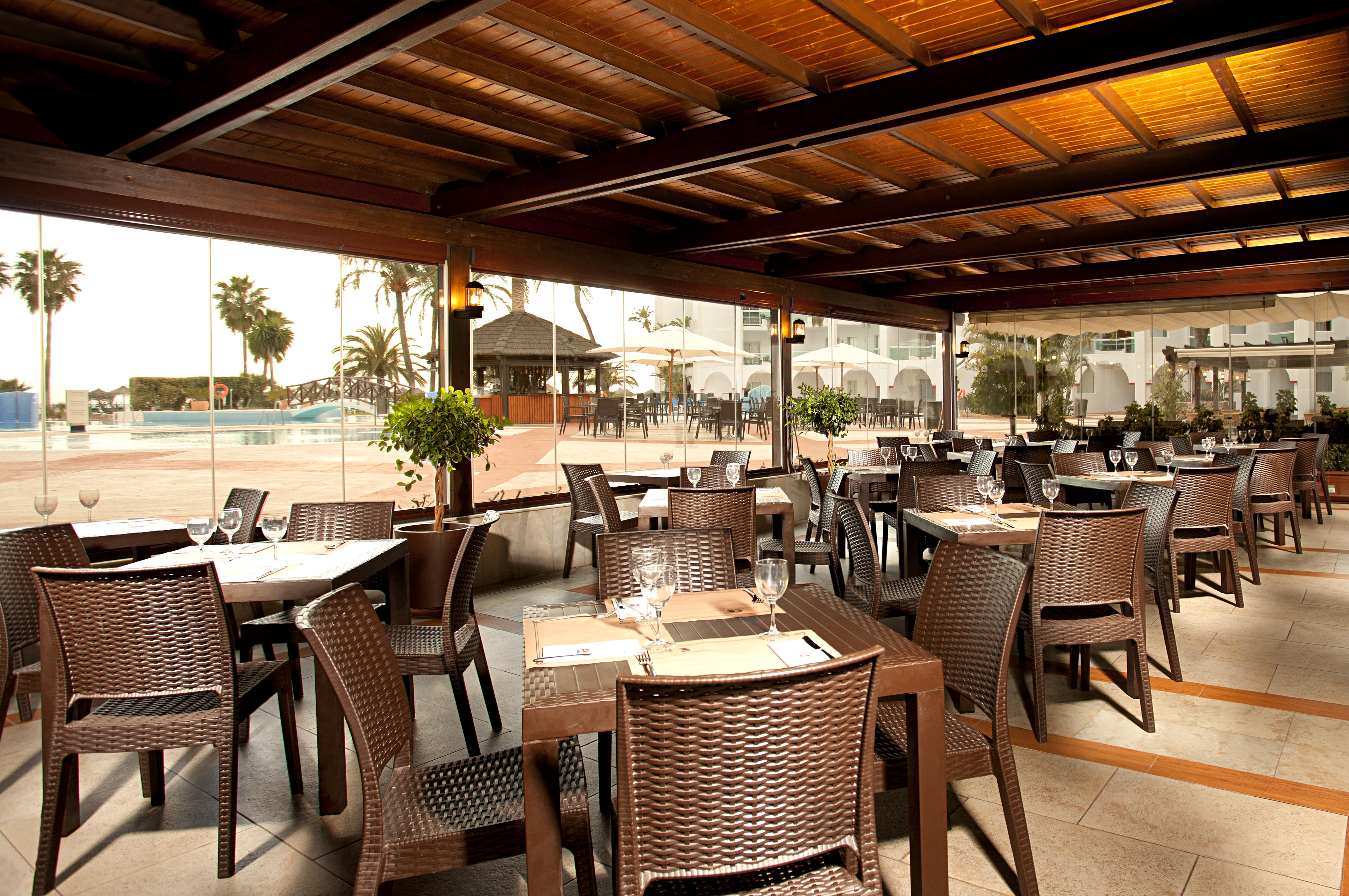 Apart-hotel Ona Marinas De
